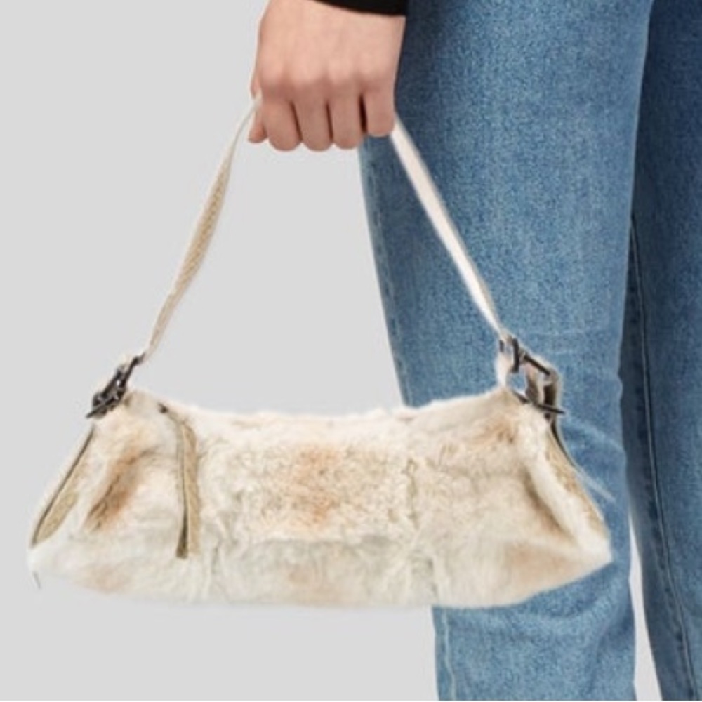 NWOT Vintage TOD’S ‘Bamboo’ Rabbit Fur/Python Leather Barrel Bag - Picture 3 of 17
